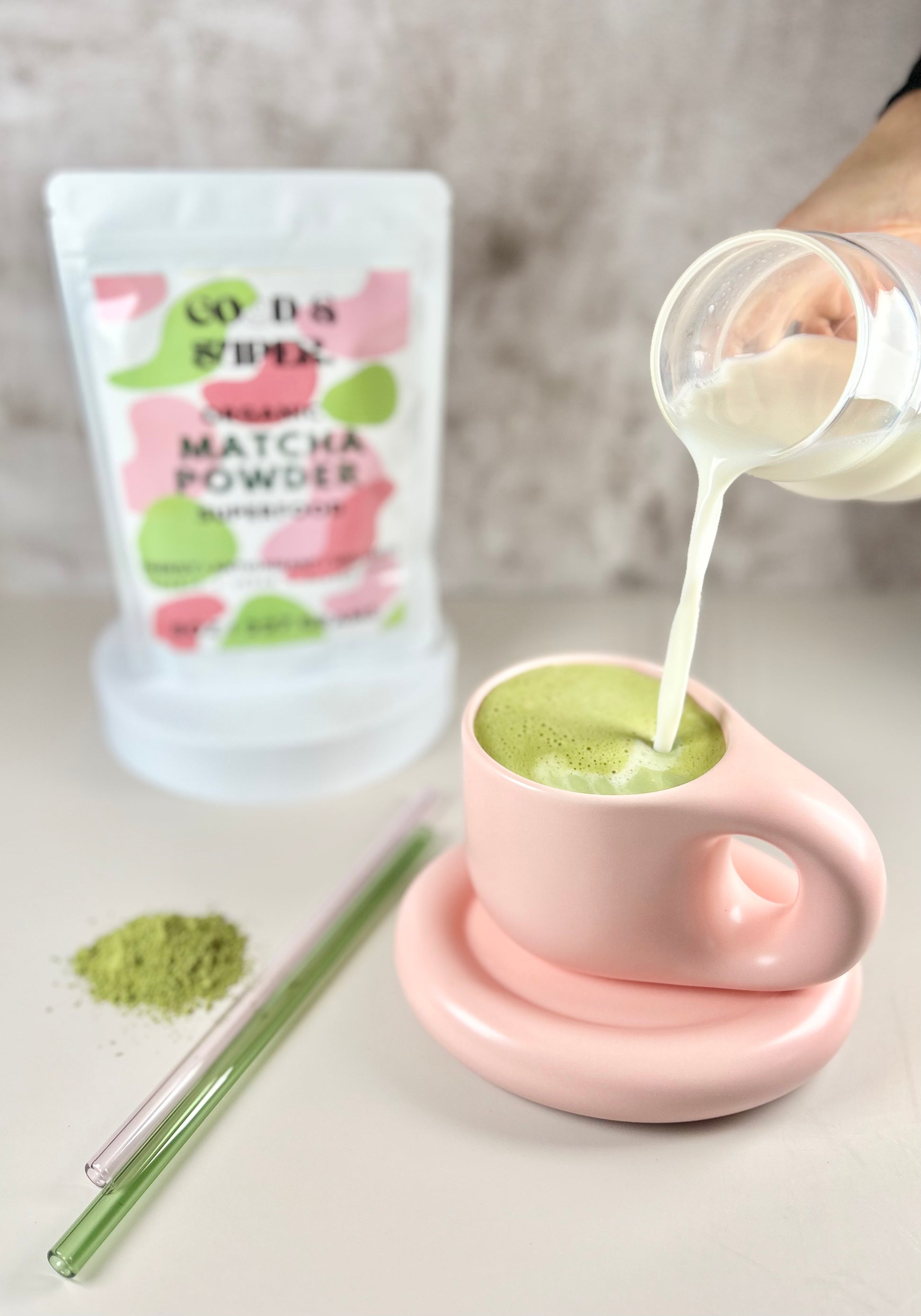 Good and Super organic matcha powder makes the perfect matcha latte! Perfect for your home or cafe 